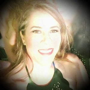 Meet your Posher, Lorena